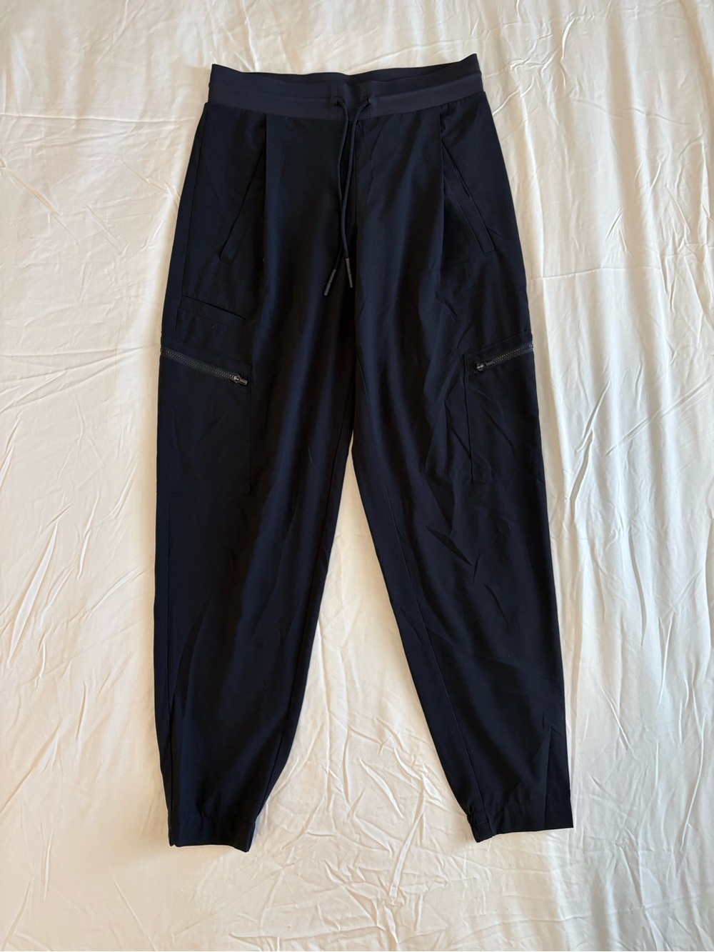 Athleta Venture Pant Size 0 Black Cargo Utility Jogger Pants NWOT